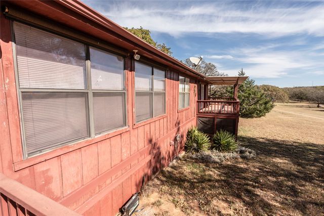 121 Fairway Drive, Nocona, TX 76255