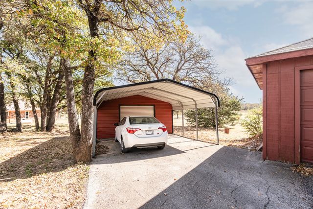 121 Fairway Drive, Nocona, TX 76255