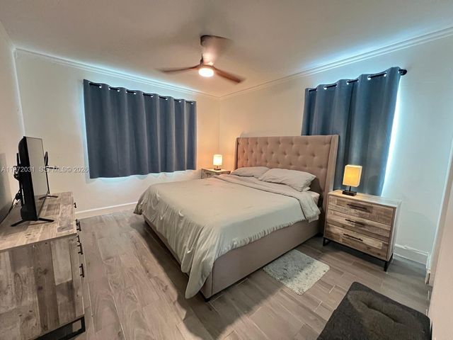 1430 NE 149th St A, Miami, FL 33161