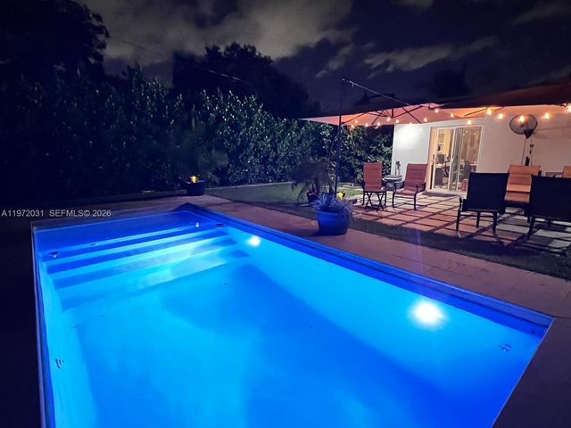 1430 NE 149th St A, Miami, FL 33161