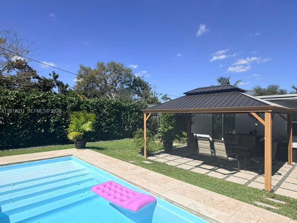 1430 NE 149th St A, Miami, FL 33161