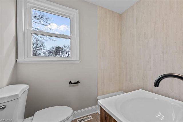 2518 Timber Lane, Greensboro, NC 27408