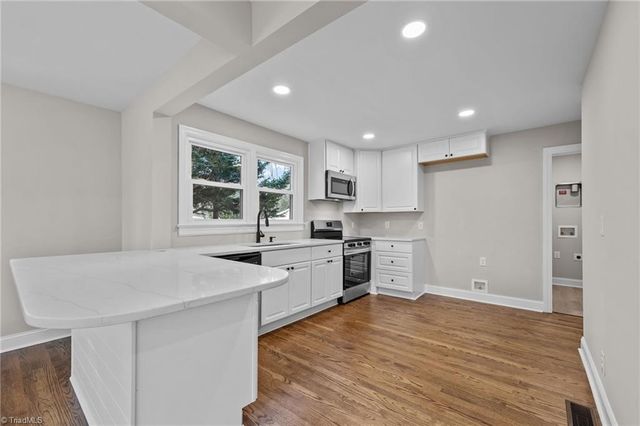 2518 Timber Lane, Greensboro, NC 27408