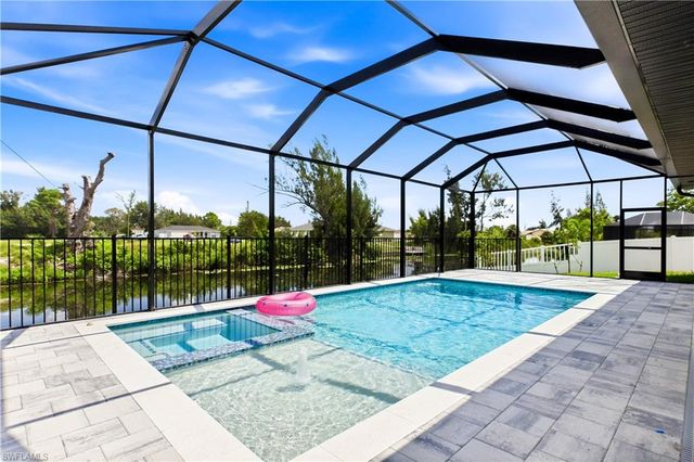 2251 SW 2nd TER, Cape Coral, FL 33991