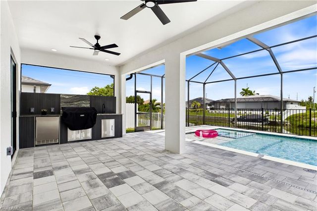 2251 SW 2nd TER, Cape Coral, FL 33991