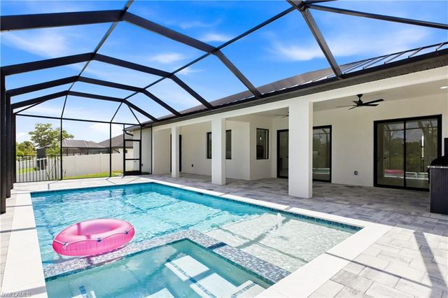 2251 SW 2nd TER, Cape Coral, FL 33991