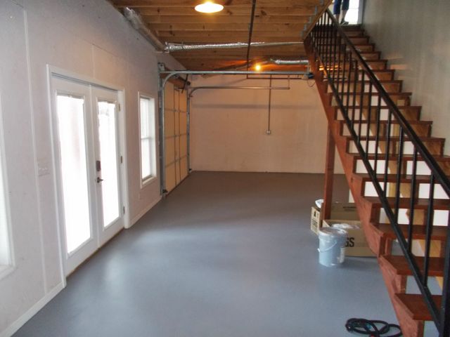 696 Stirling Rd, Camden, TN 38320