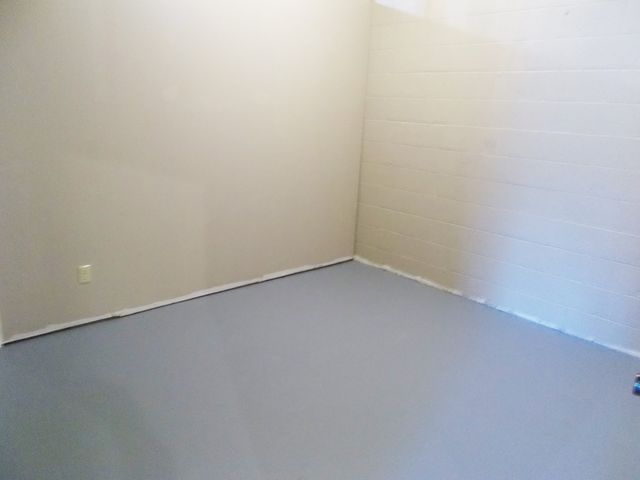 696 Stirling Rd, Camden, TN 38320