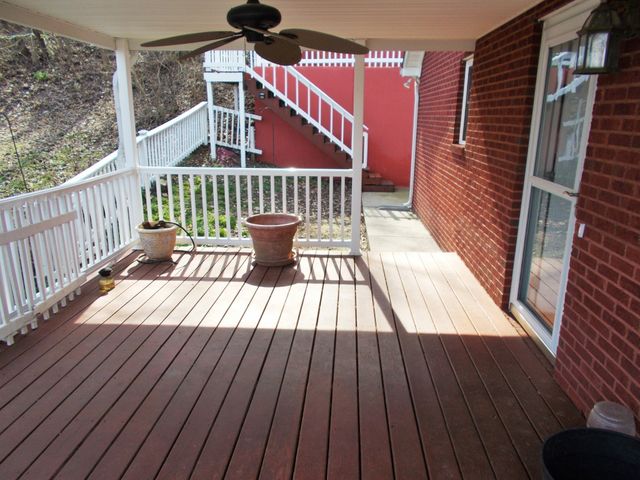 696 Stirling Rd, Camden, TN 38320