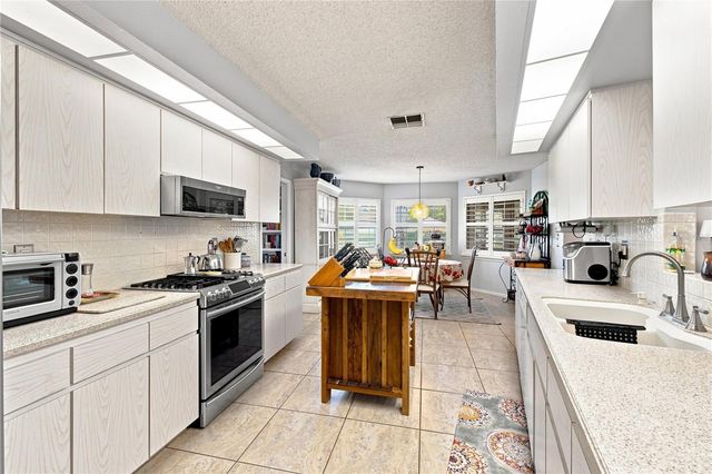 8171 CHAUCER DRIVE, Weeki Wachee, FL 34607