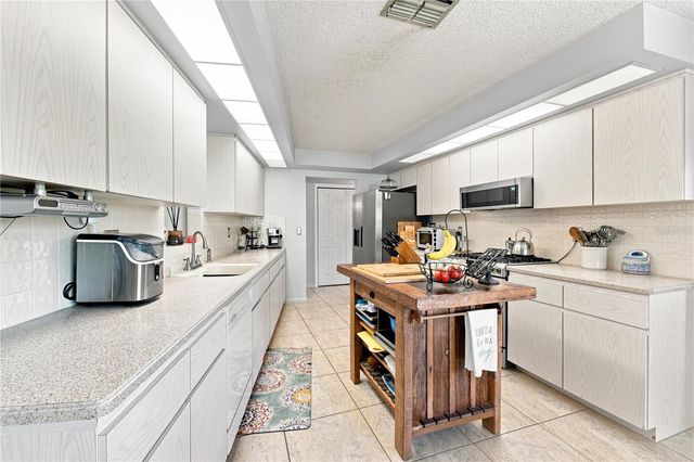 8171 CHAUCER DRIVE, Weeki Wachee, FL 34607