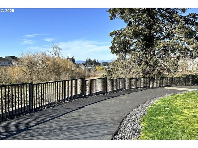 7789 Nw ELEANOR Ave, Portland, OR 97229