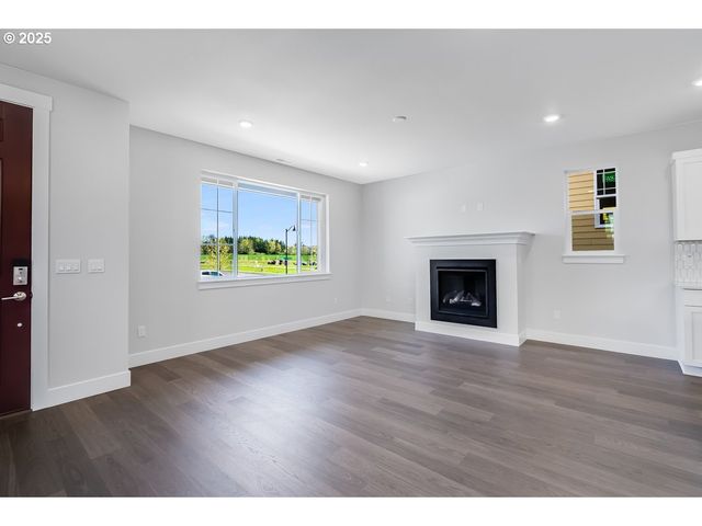 7789 Nw ELEANOR Ave, Portland, OR 97229