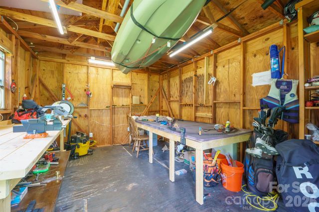 1204 Crowders Mountain Road, Bessemer City, NC 28016