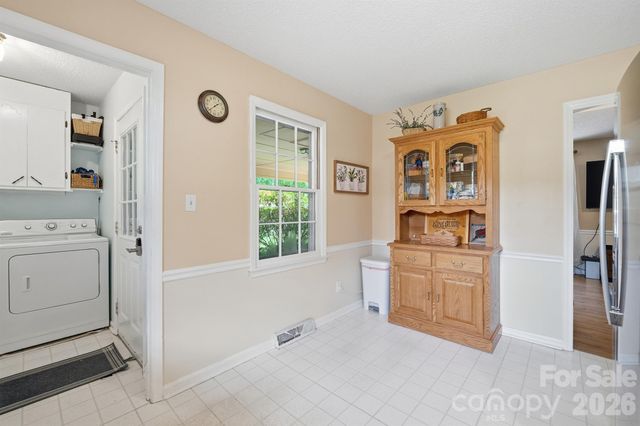 1204 Crowders Mountain Road, Bessemer City, NC 28016
