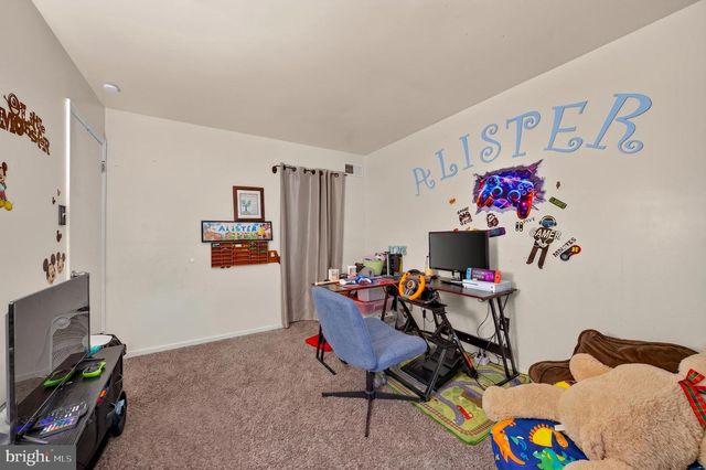 85 STONEGATE VLG, Quakertown, PA 18951