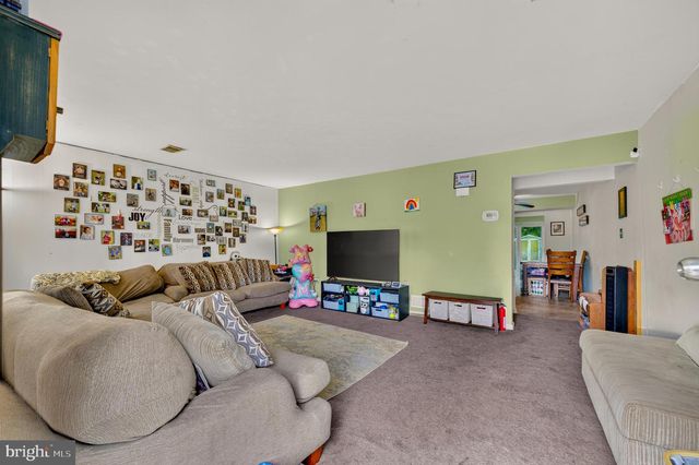 85 STONEGATE VLG, Quakertown, PA 18951