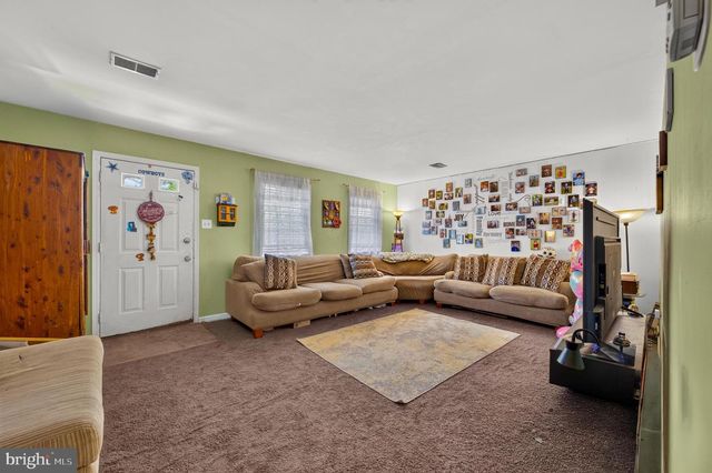 85 STONEGATE VLG, Quakertown, PA 18951