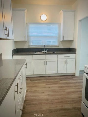 1043 Stanley Avenue, Long Beach, CA 90804