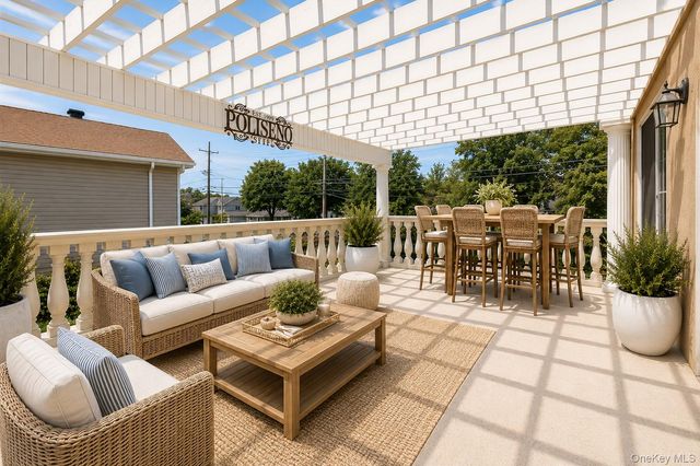 330 Bayville Avenue, Bayville, NY 11709