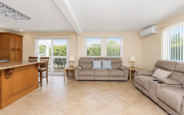 330 Bayville Avenue, Bayville, NY 11709