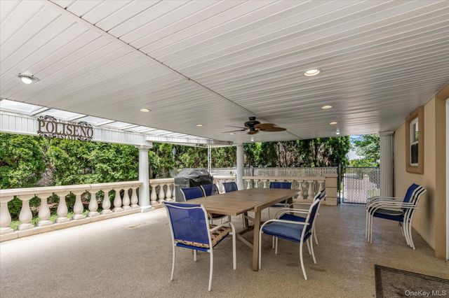 330 Bayville Avenue, Bayville, NY 11709