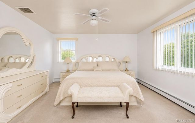 330 Bayville Avenue, Bayville, NY 11709