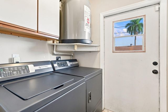 9179 Honeywell Road, Lake Worth, FL 33467