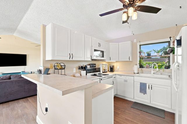 9179 Honeywell Road, Lake Worth, FL 33467