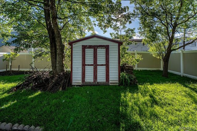 40 Benz Drive, Cheektowaga, NY 14043