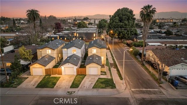 2027 E 105th, Los Angeles, CA 90002