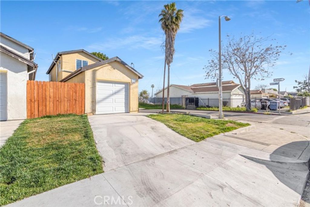 2027 E 105th, Los Angeles, CA 90002