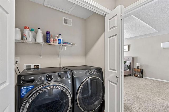 1230 Starbrooke Drive, Louisburg, KS 66053