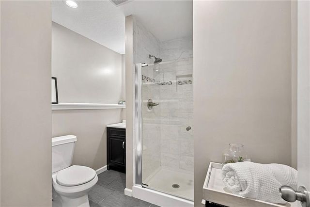 1230 Starbrooke Drive, Louisburg, KS 66053