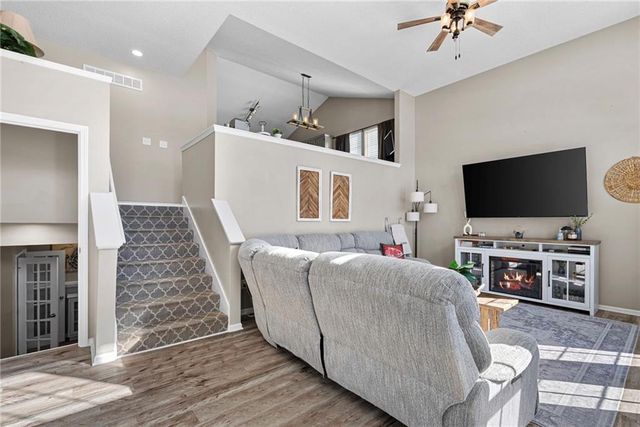 1230 Starbrooke Drive, Louisburg, KS 66053