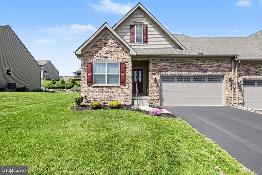 4322 ASHDON DR, Harrisburg, PA 17112