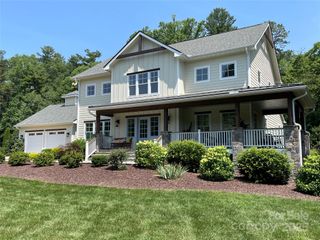 74 Shipman Parkway 2, Flat Rock, NC 28731