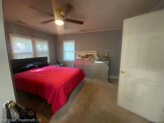 35706 Palmer Road, Westland, MI 48186