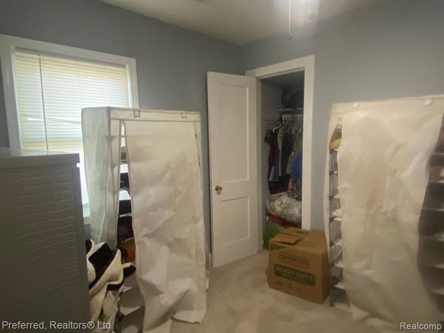 35706 Palmer Road, Westland, MI 48186