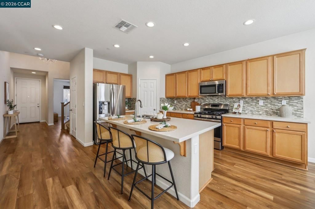 Image 10 of property listing at 251 Coolcrest Dr, Oakley, CA 94561