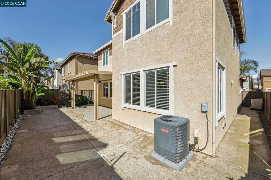 Image 32 of property listing at 251 Coolcrest Dr, Oakley, CA 94561