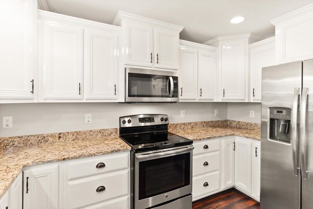 3635 Fox Tail Dr, Clarksville, TN 37040