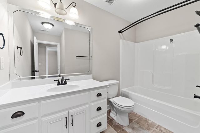 3635 Fox Tail Dr, Clarksville, TN 37040