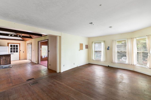 1102 Route 100, Wardsboro, VT 05355