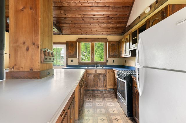1102 Route 100, Wardsboro, VT 05355