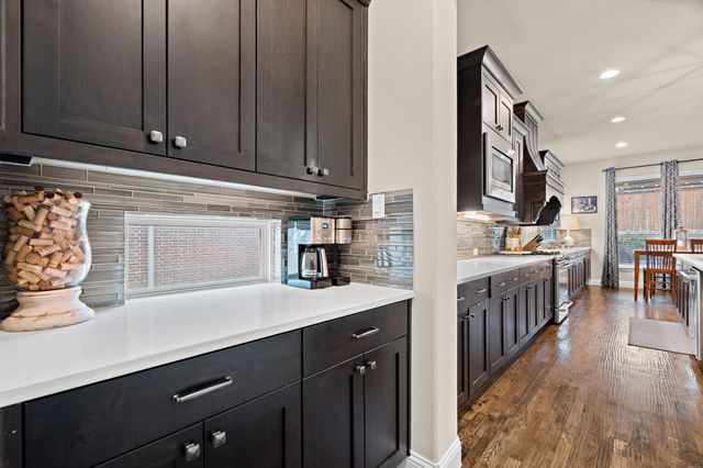 9409 Blackpine Court, Lantana, TX 76226