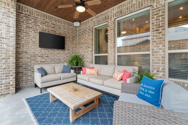 9409 Blackpine Court, Lantana, TX 76226