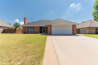 207 Westridge Drive, Clinton, OK 73601