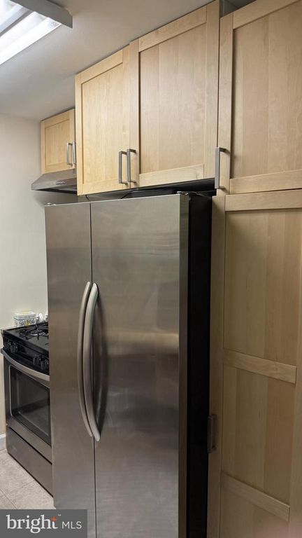 Image 10 of property listing at 500 THAYER AVE #303, Silver Spring, MD 20910