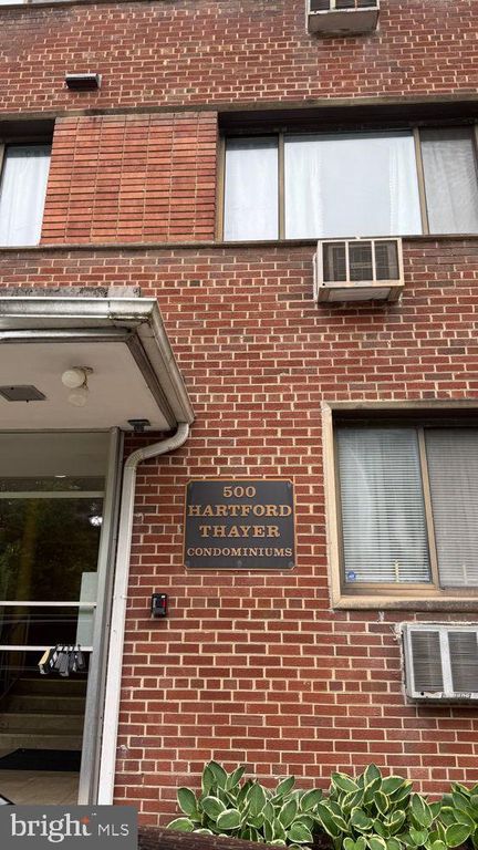 Image 3 of property listing at 500 THAYER AVE #303, Silver Spring, MD 20910